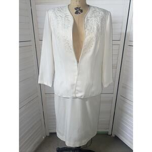 90s VTG Che Studio Woman's 2 pc Lined Embroidery Cream Suit Skirt/Jacket M/L